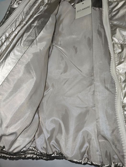 Куртка Reserved для дівчинки 86 розмір.