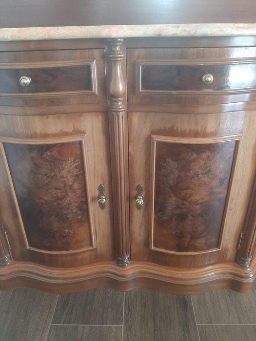 Móvel de entrada com espelho