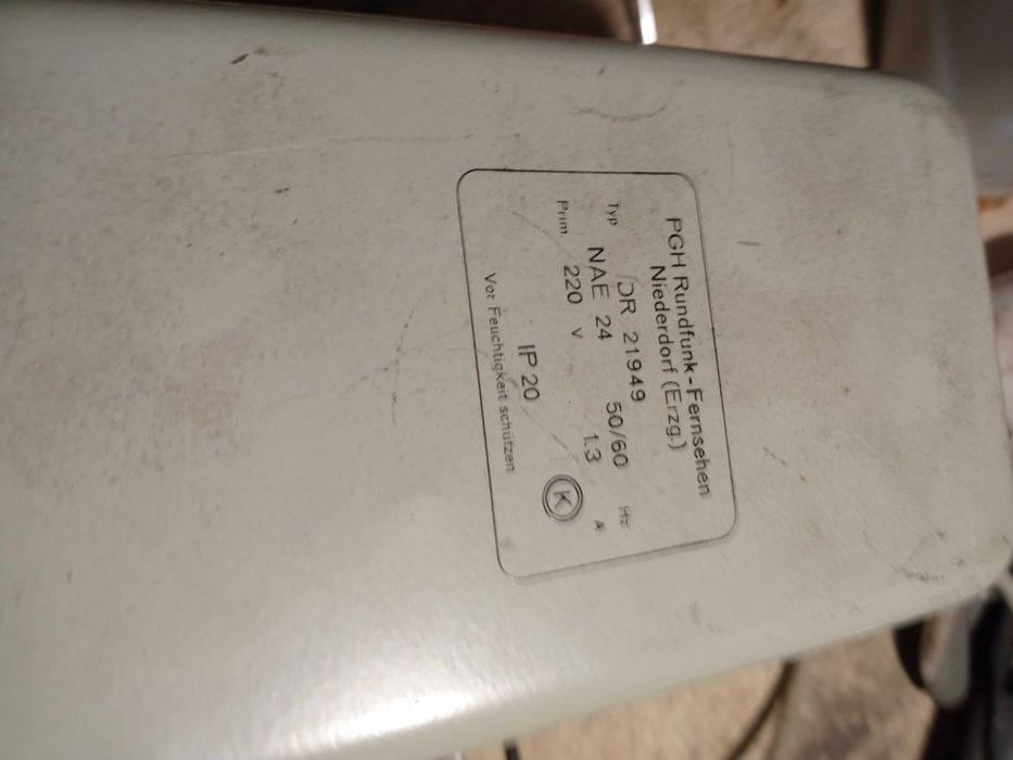 Transformatory z 220v na 24v  stan bardz dobry w obudowie