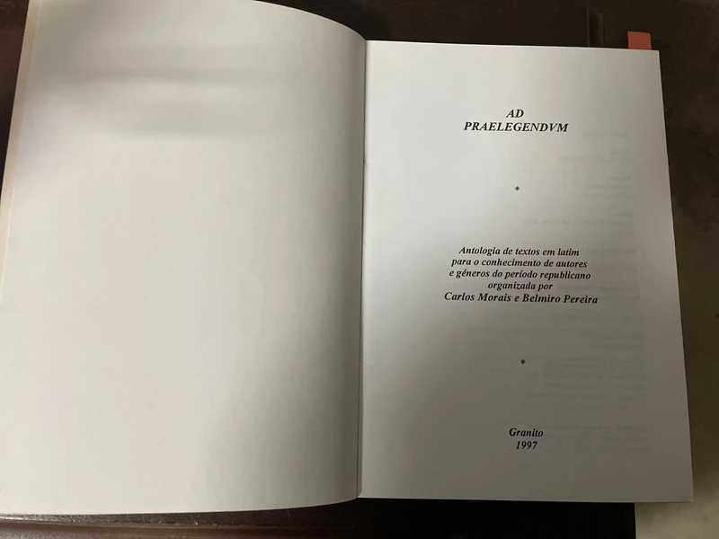 Livro de latim - 'Ad Praelegedum'