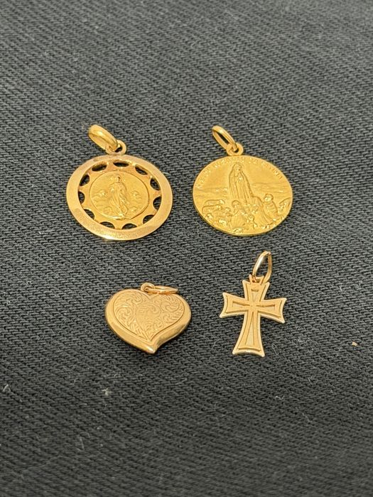 4 pendentes ouro português 19.2k