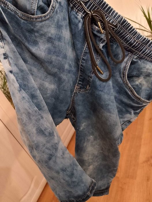 JEANS. Ładne krótkie spodenki męskie