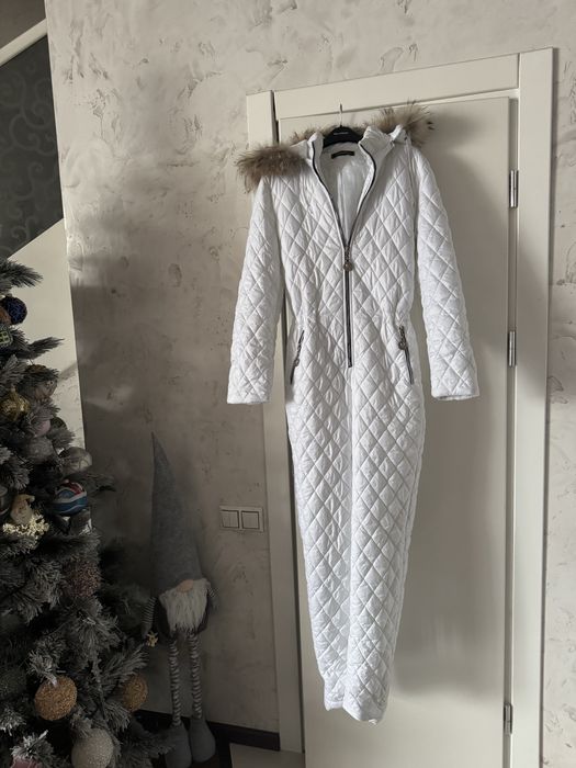 Жіночий зимовий комбінезон в стилі Philipp Plein з натуральним хутром