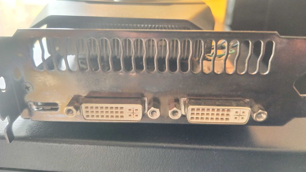 Відеокарта Asus GeForce GTX 460 1Gb.