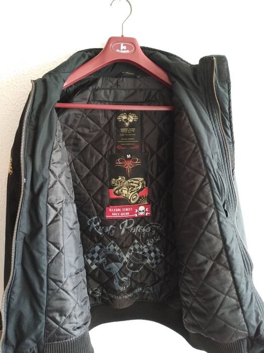 Casaco Rusty Pistons