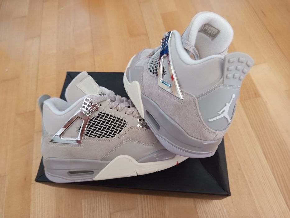 Buty Air Jordan 4 Retro Frozen Moments r.39 Oryginał