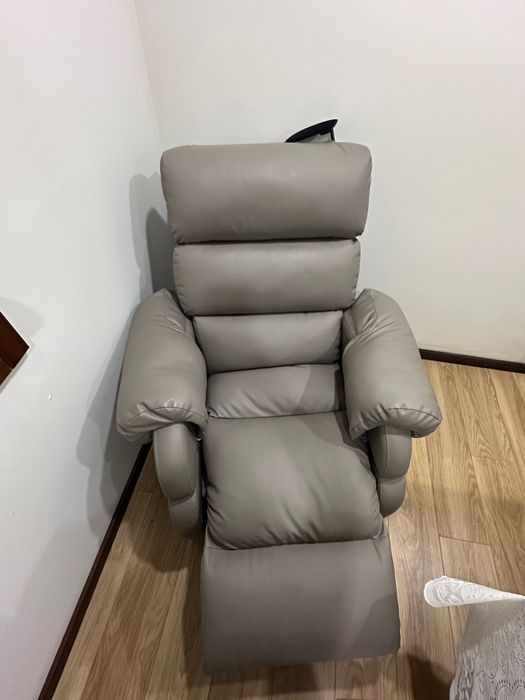 Vendo cadeirão reclinavel