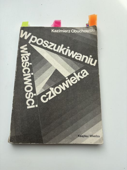 W poszukiwaniu właściowości człowieka Kazimierz Obuchowski