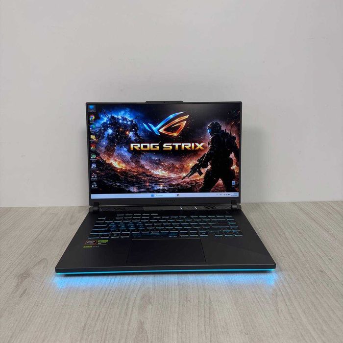 Asus ROG Strix G16 G614PP 165Hz Ryzen 9 7945HX 16GB DDR5 SSD 512GB NVMe RTX 5070