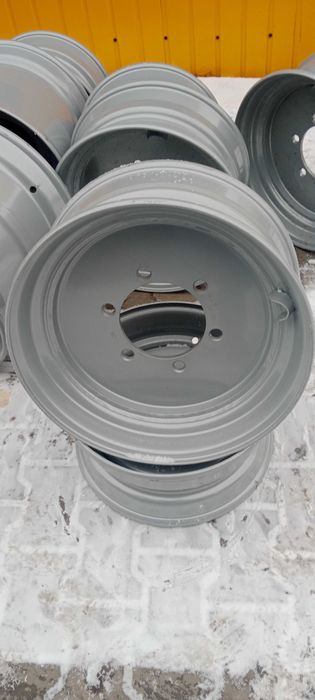 NOWA Felga 7,50-19,5 do przyczepy (9.00-20 8,25-20)
