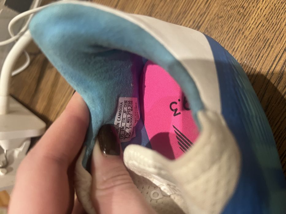 Футбольні бутси adidas