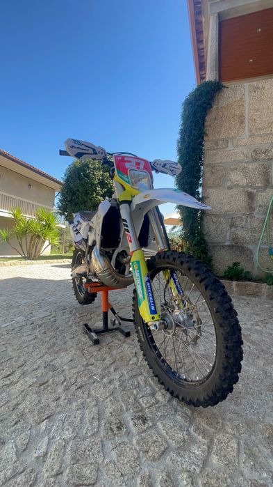HUSQVARNA 300 TPI | 2022