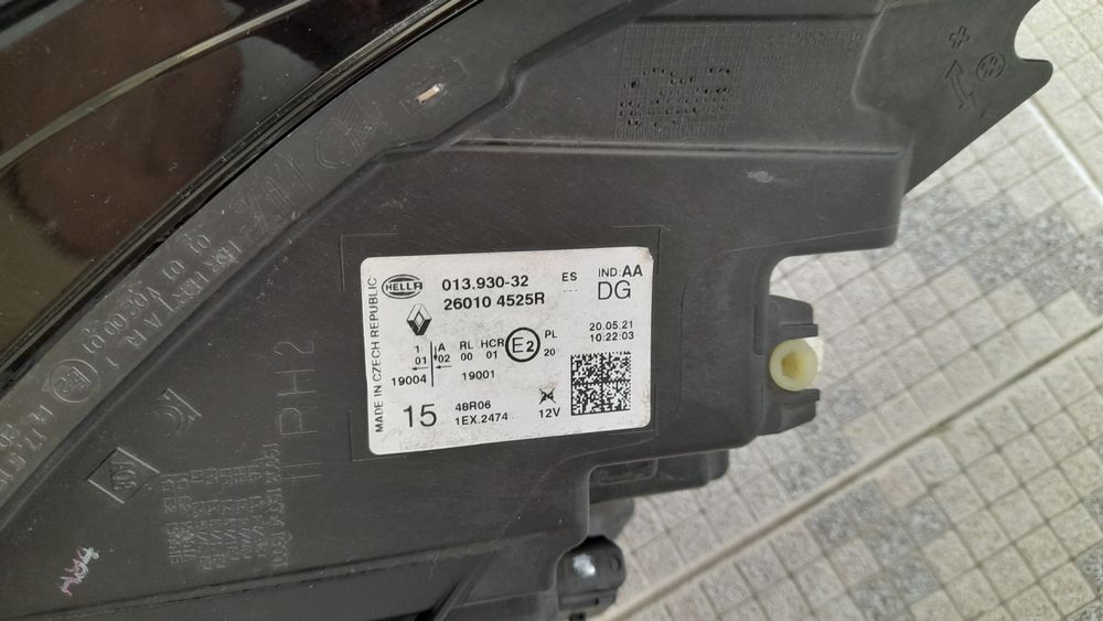 Otica lado direito  RENAULT Captur 5 V