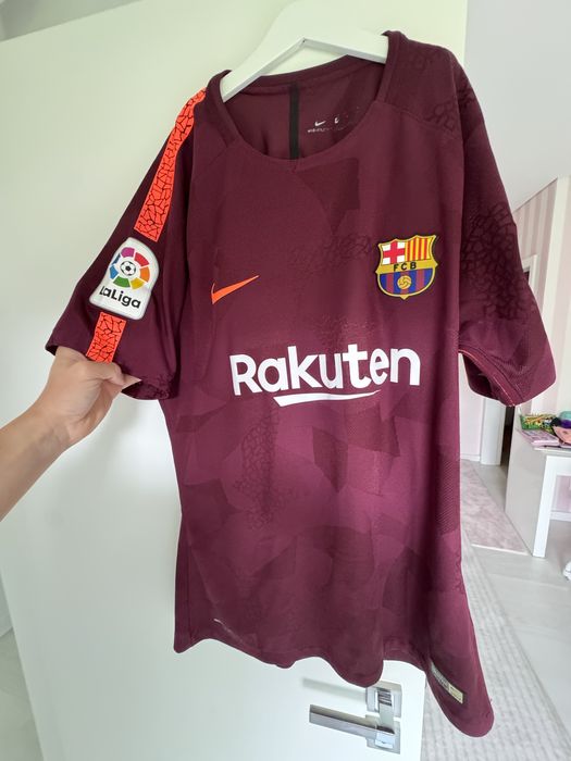 Camisolas oficias oferecidas pelos jogadores em campo