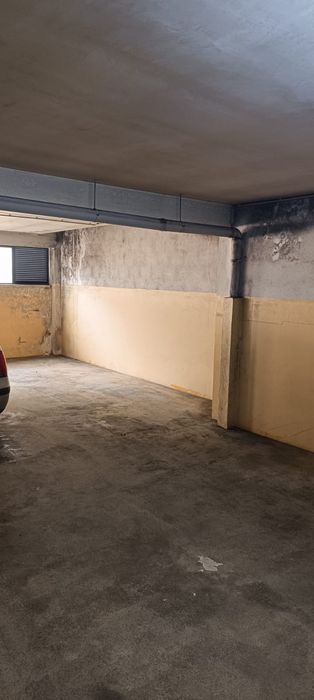 Lugar de garagem duplo