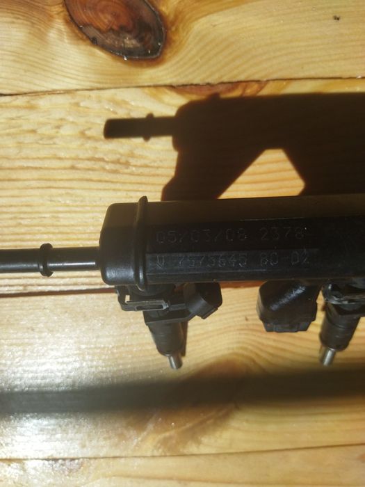 Рампа форсунок Пежо 207 1.4 16кл