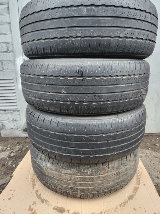 Продам комплект всесезонної резини 225/60 r17 99V Triangle Advante SUV