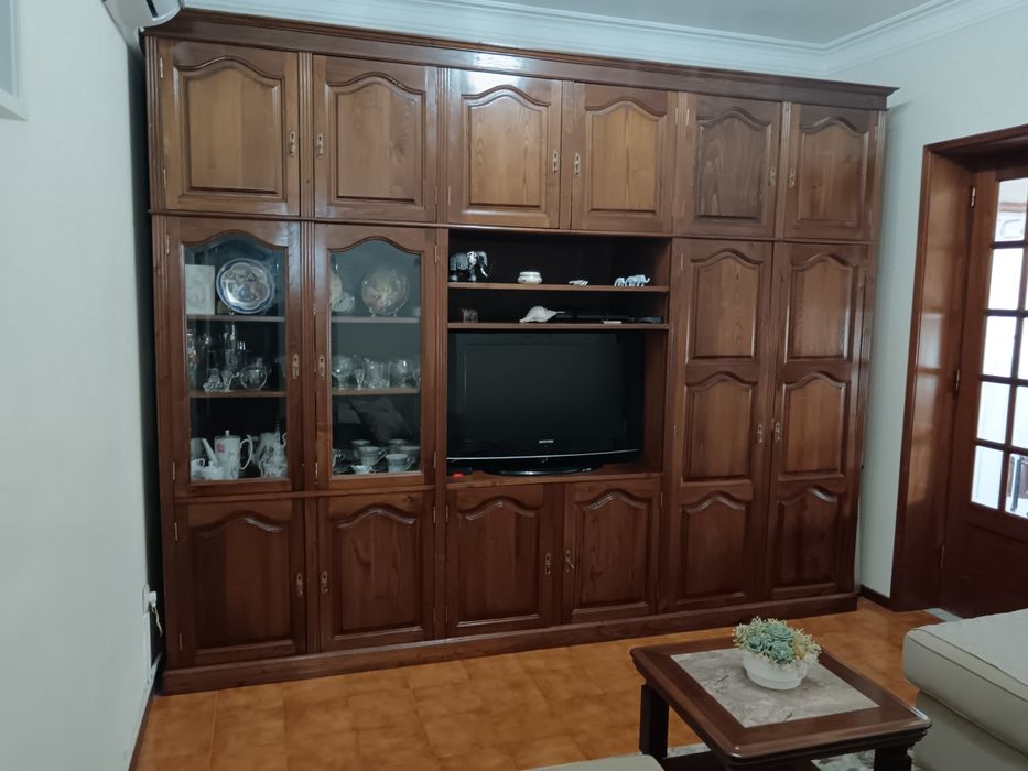 Móvel de sala em bom estado