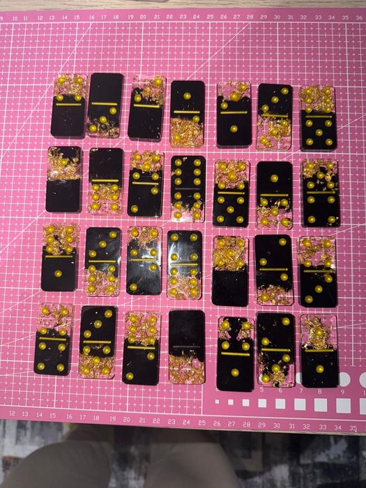 Dominó feito em resina