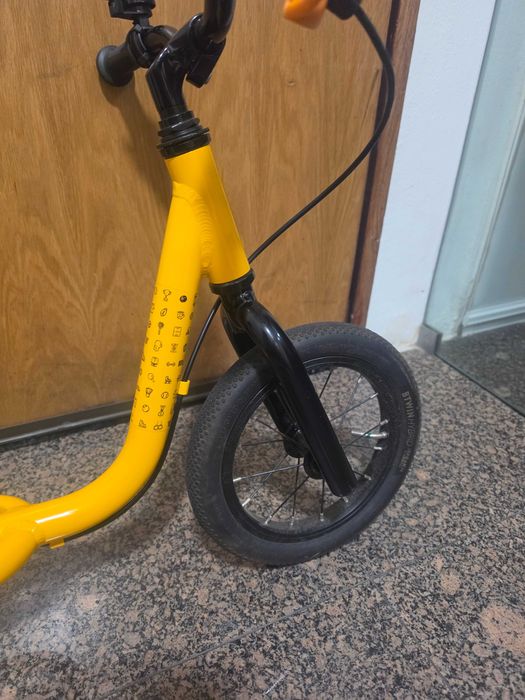 Bicicleta de Aprendizagem de 12 Polegadas em Alumínio Runride 900 Amarela
