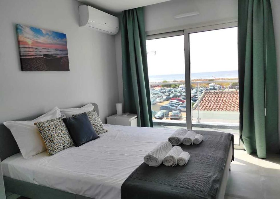 EAR-024 Apartamento T2 em Monte Gordo frente à praia