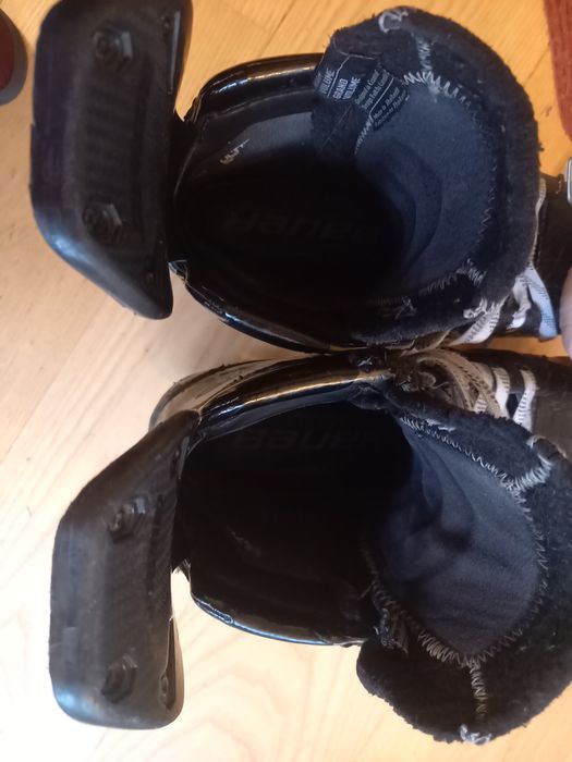 Bauer Ultrasonic 8 fit 3 lyzwy 43 hokejowe 268mm Supreme
