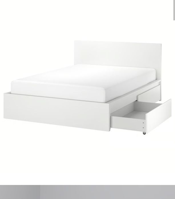 Cama de casal IKEA
