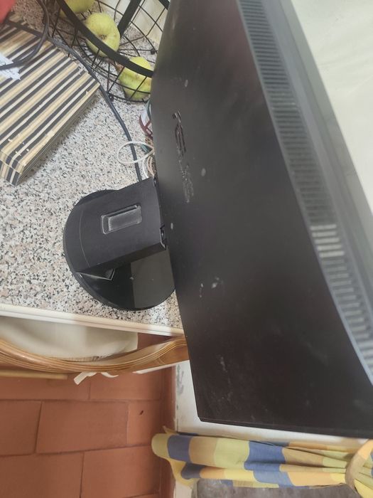 Monitor ASUS VE228DR (22") (Não tem HDMI)