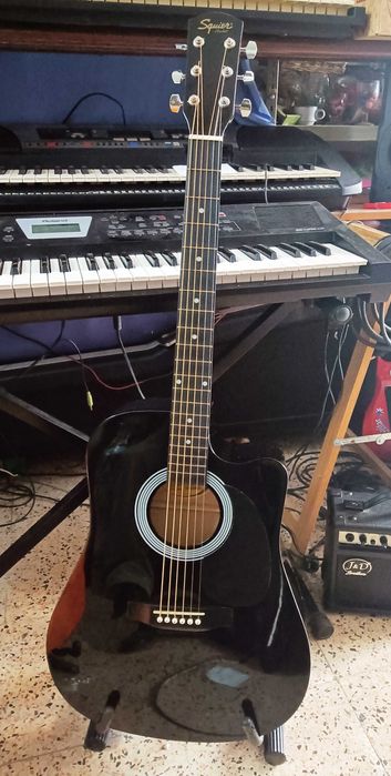 Pack Guitarra Eletroacústica Squier SA-105CE + Amplificador J&D 10W