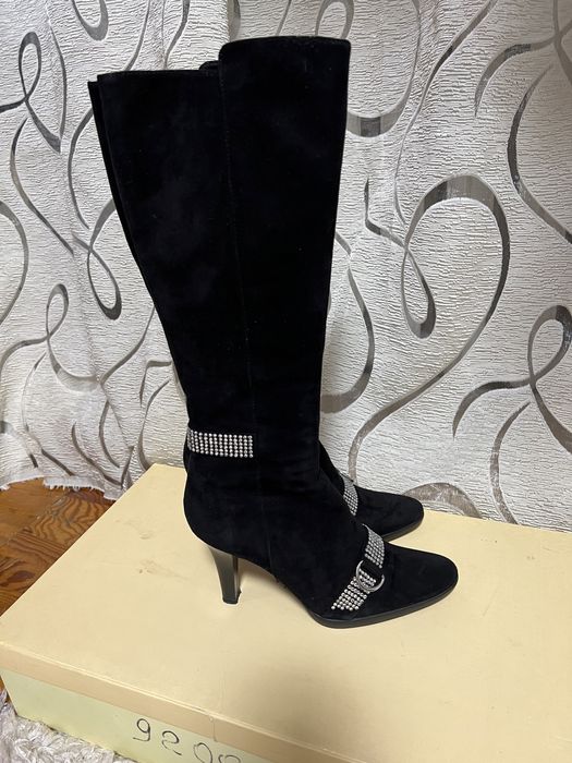 Чоботи жіночі замшеві