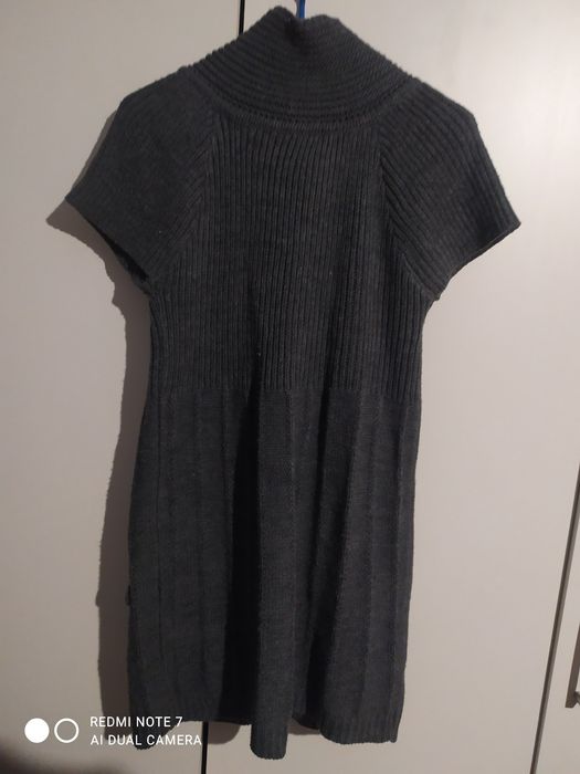 Sweter bez rękawów