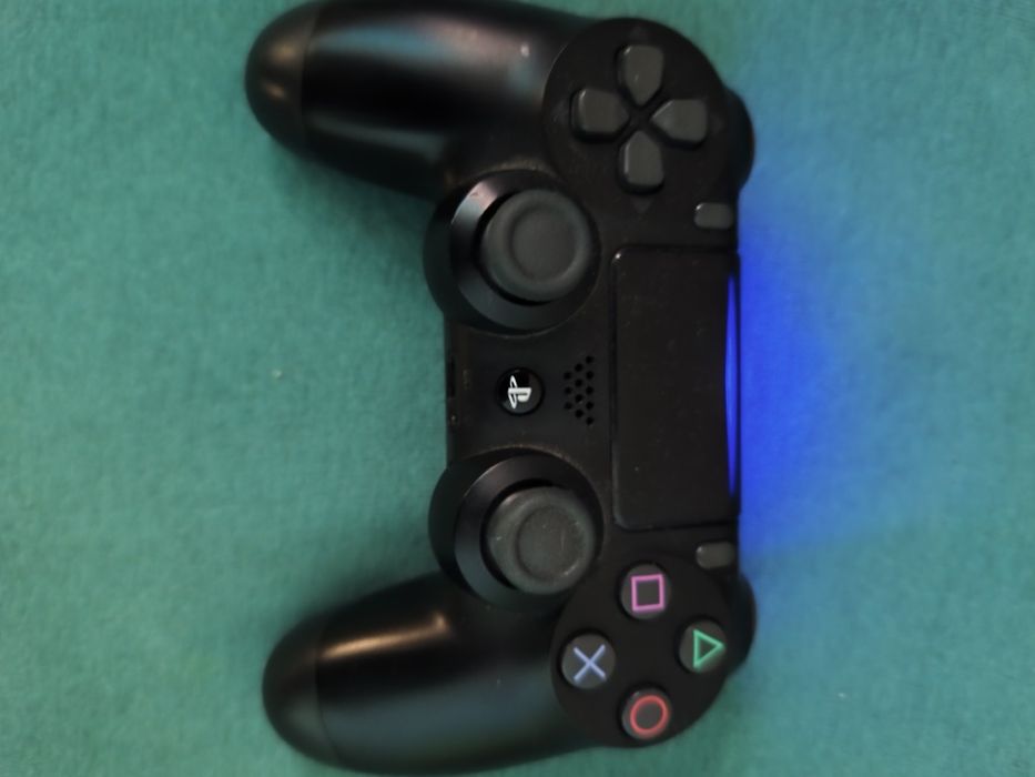 Konsola ps4 pro 1 TB