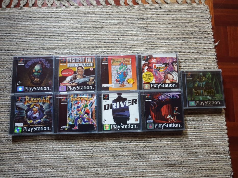 Colecção PS1 com consola completa (jogo incluído)