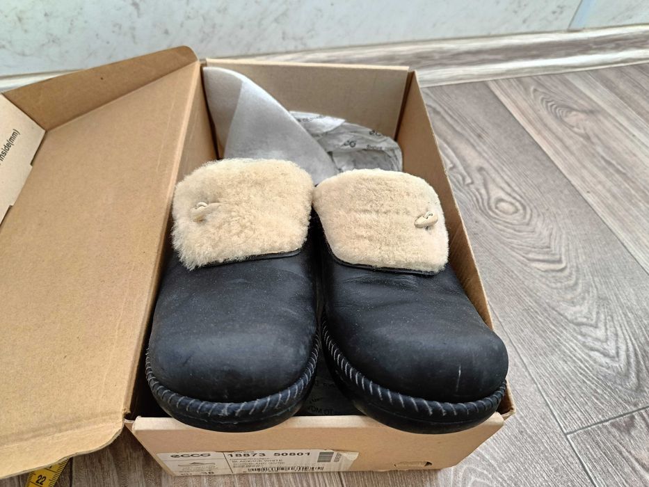 Ессо клогі 38 розмір