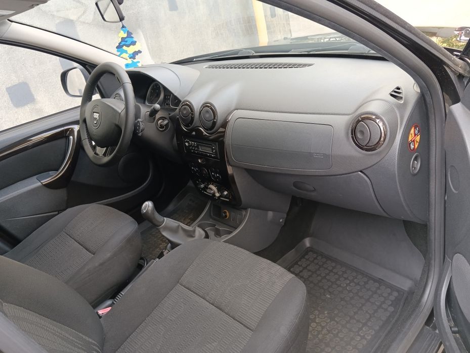 Свіжопригнана Dacia Duster 1,5 dci