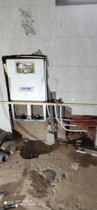 Canalizador - Electricista - Substituição de banheiras, etc.