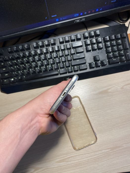 Айфон 11 iPhone 11 128гб чудовий стан