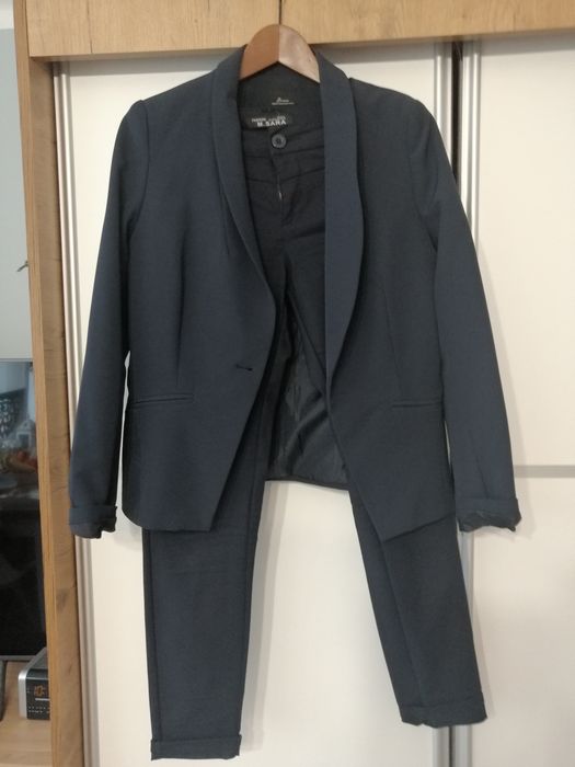 Garnitur damski ze spodniami