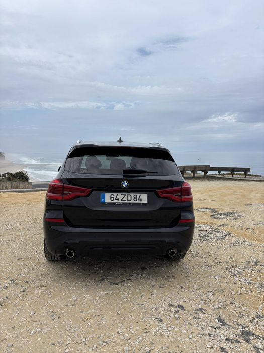 BMW X3 sDrive18d Automático | Nacional | 08/2019 | Volante M