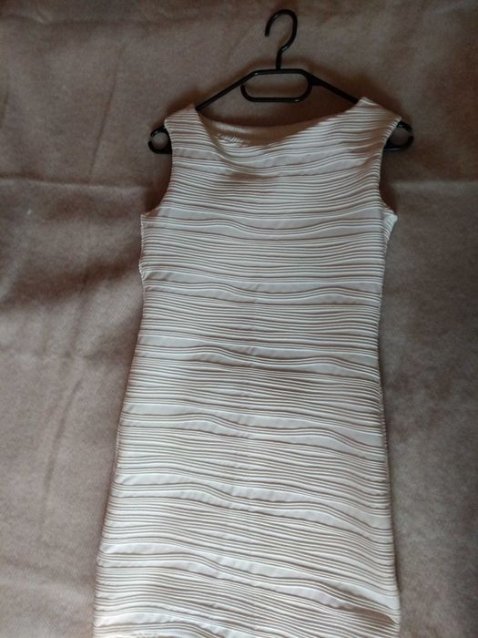 Sukienka biała,krótka