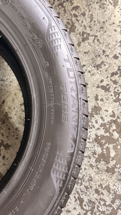 Pneus 195/55r16 Bridgestone Turanza T005 com 80% piso