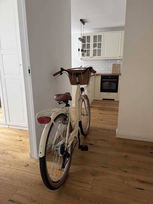 Rower damski Goetze Mood 28” beżowy z koszykiem