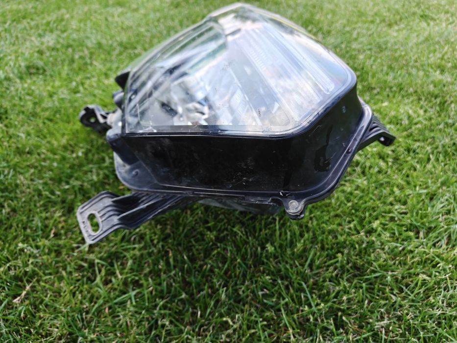 Lampa Renault Master 3 prawa przednia