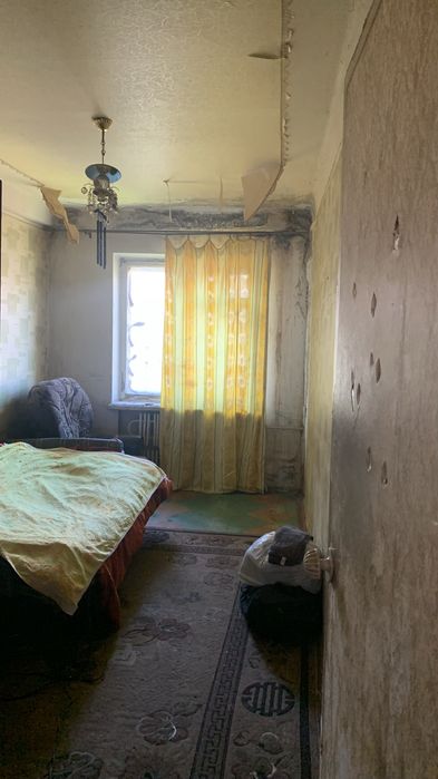 Продам 2 к.кв. под ремонт, ул. Матросова