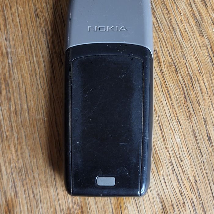 Stara komórka Nokia 1600 ¹⁹³