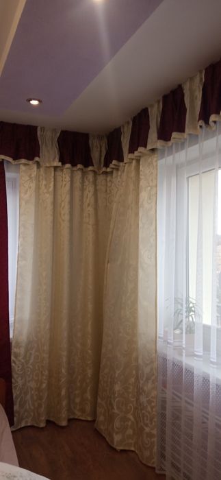 Zestaw zasłony i lambrekin na dwa okna