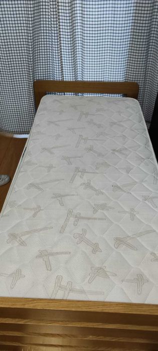Cama Com Colchão