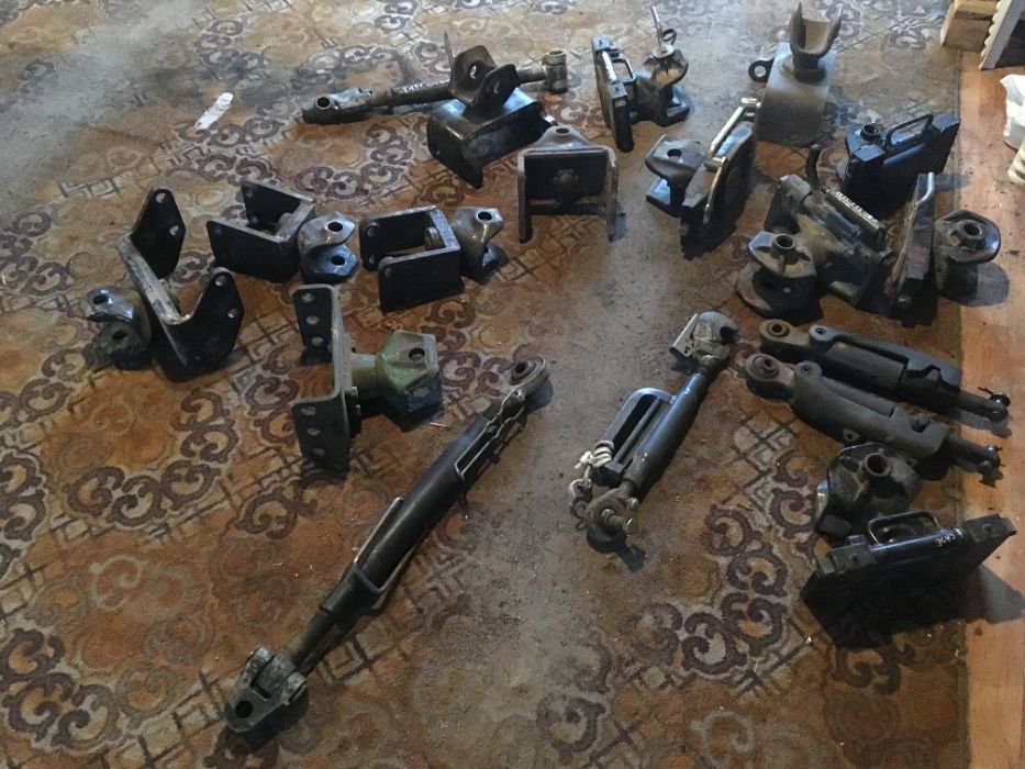 Zaczep zaczepy Cięgna Śruby New Holland Case MF Valtra JD Claas i inne