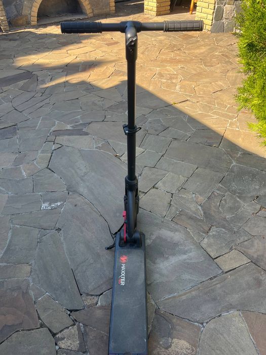 Електросамокат Maxxter