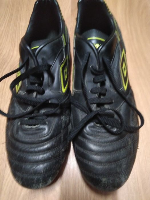 Chuteiras futebol UMBRO